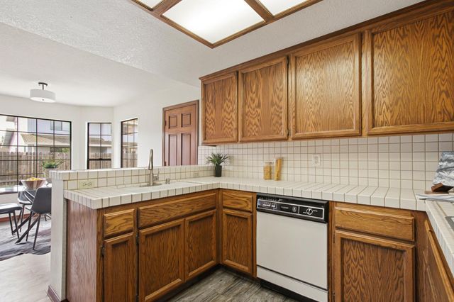 534 Valim Way, Sacramento, CA 95831