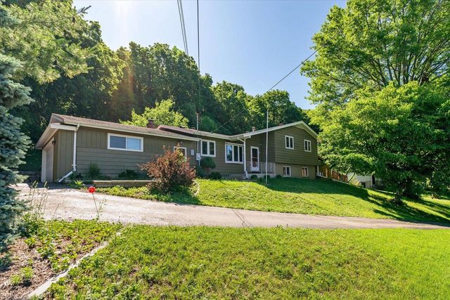 3421 Cliffside DRIVE, La Crosse, WI 54601