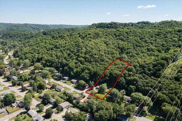 3421 Cliffside DRIVE, La Crosse, WI 54601
