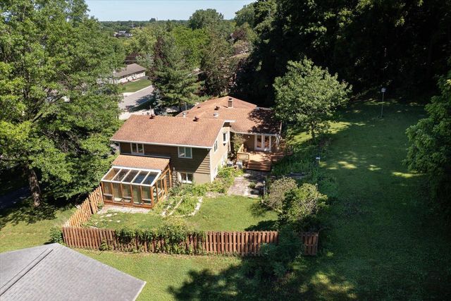3421 Cliffside DRIVE, La Crosse, WI 54601