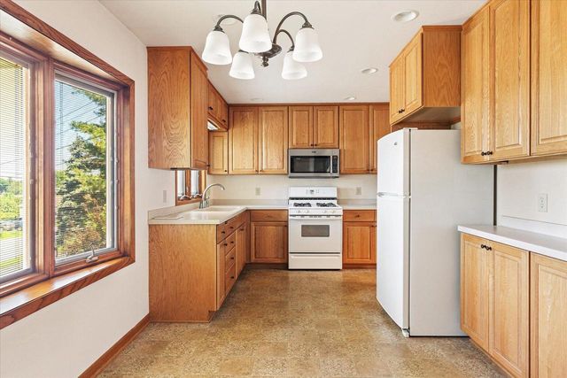 3421 Cliffside DRIVE, La Crosse, WI 54601