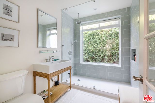 1637 S Ridgeley Drive, Los Angeles, CA 90019