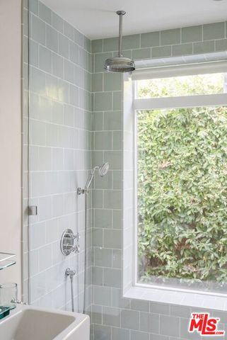 1637 S Ridgeley Drive, Los Angeles, CA 90019