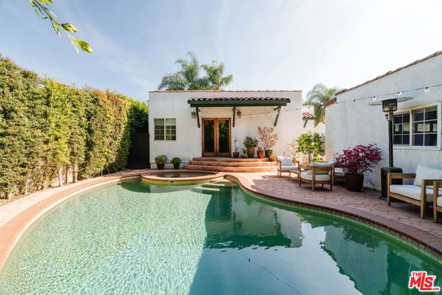 1637 S Ridgeley Drive, Los Angeles, CA 90019