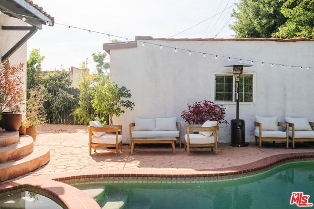 1637 S Ridgeley Drive, Los Angeles, CA 90019