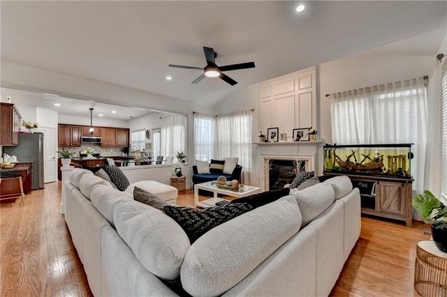 653 Prada Ct, Lawrenceville, GA 30043