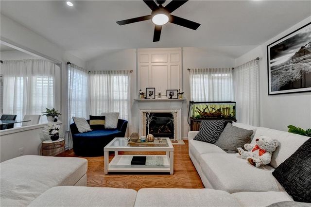 653 Prada Ct, Lawrenceville, GA 30043