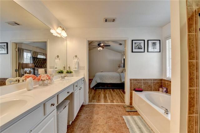 653 Prada Ct, Lawrenceville, GA 30043