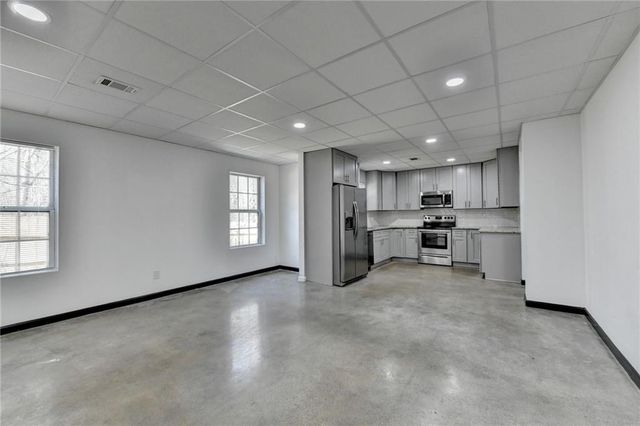 653 Prada Ct, Lawrenceville, GA 30043