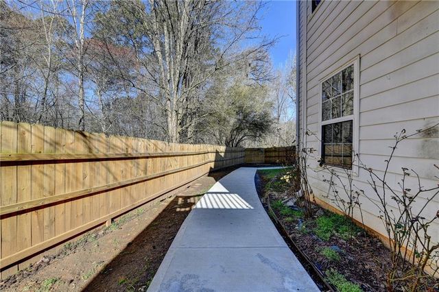 653 Prada Ct, Lawrenceville, GA 30043