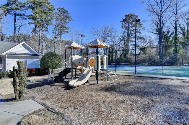 653 Prada Ct, Lawrenceville, GA 30043