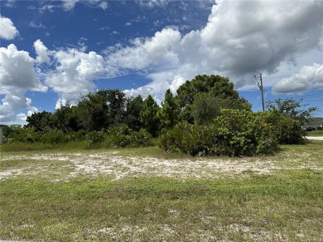 2430 21st ST, Cape Coral, FL 33993