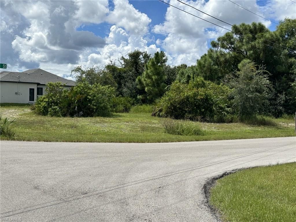 2430 21st ST, Cape Coral, FL 33993
