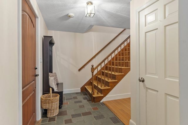 201 Oak Ridge Road, Plaistow, NH 03865