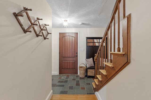 201 Oak Ridge Road, Plaistow, NH 03865