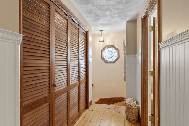 201 Oak Ridge Road, Plaistow, NH 03865