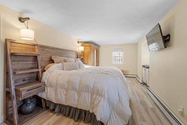 201 Oak Ridge Road, Plaistow, NH 03865