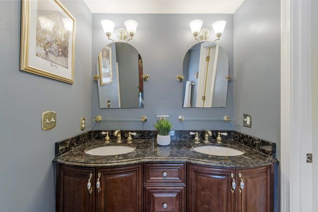 201 Oak Ridge Road, Plaistow, NH 03865