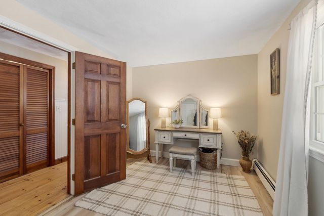 201 Oak Ridge Road, Plaistow, NH 03865