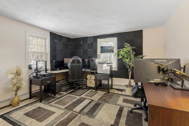 201 Oak Ridge Road, Plaistow, NH 03865