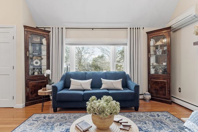 201 Oak Ridge Road, Plaistow, NH 03865