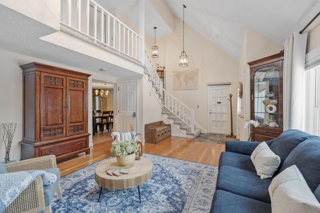 201 Oak Ridge Road, Plaistow, NH 03865