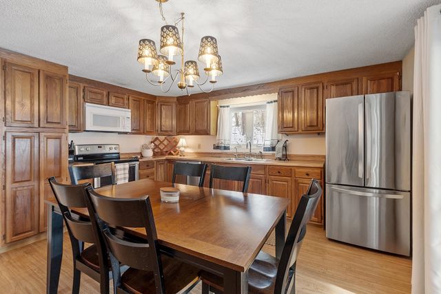 201 Oak Ridge Road, Plaistow, NH 03865