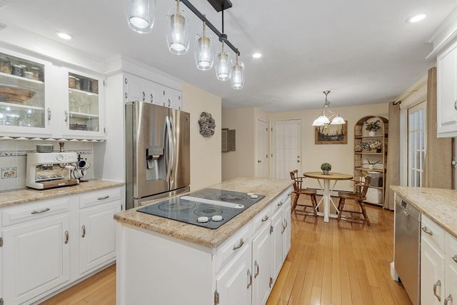 201 Oak Ridge Road, Plaistow, NH 03865