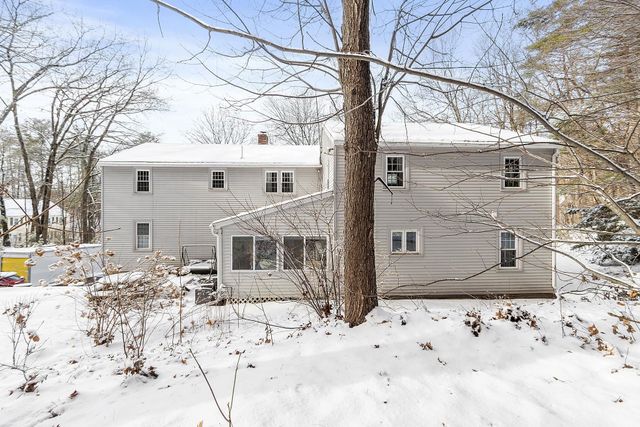 201 Oak Ridge Road, Plaistow, NH 03865