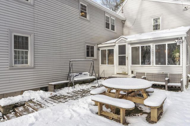 201 Oak Ridge Road, Plaistow, NH 03865