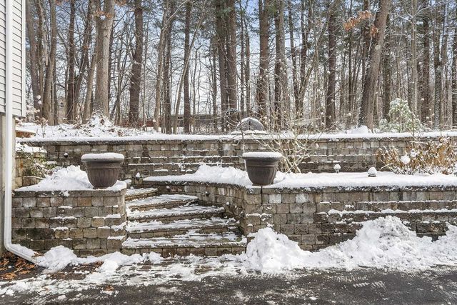 201 Oak Ridge Road, Plaistow, NH 03865