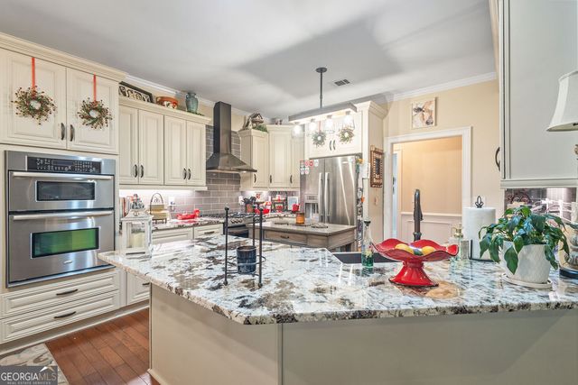 100 South Shore Drive, Newnan, GA 30263