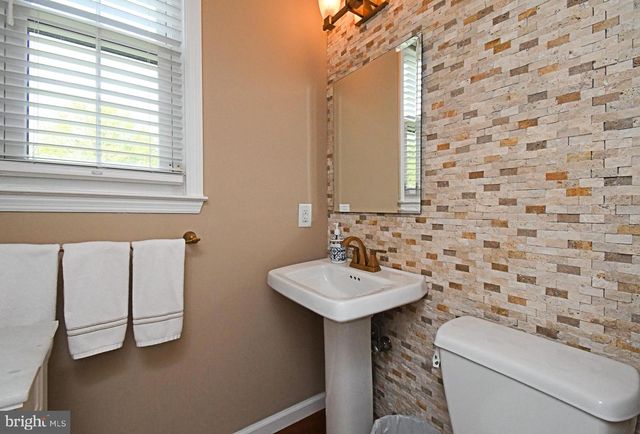 235 PINECREST LN, Lansdale, PA 19446