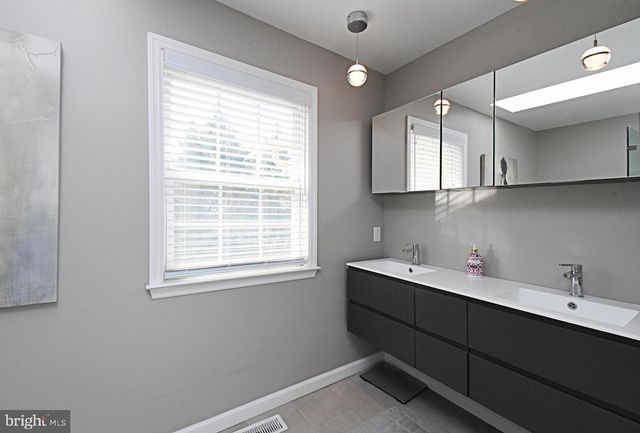 235 PINECREST LN, Lansdale, PA 19446