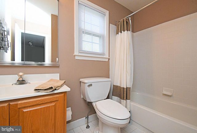 235 PINECREST LN, Lansdale, PA 19446