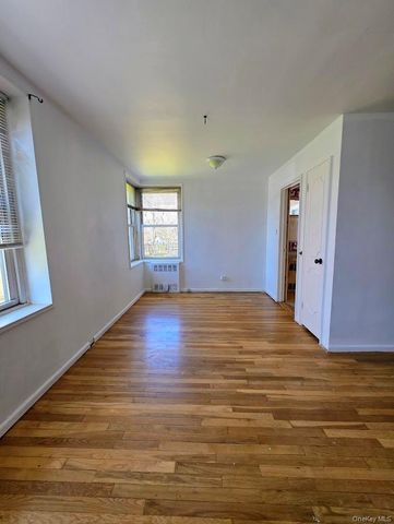 18-50 211th Street 1B, Bayside, NY 11360
