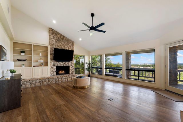 310 Dogie DR A, Horseshoe Bay, TX 78657