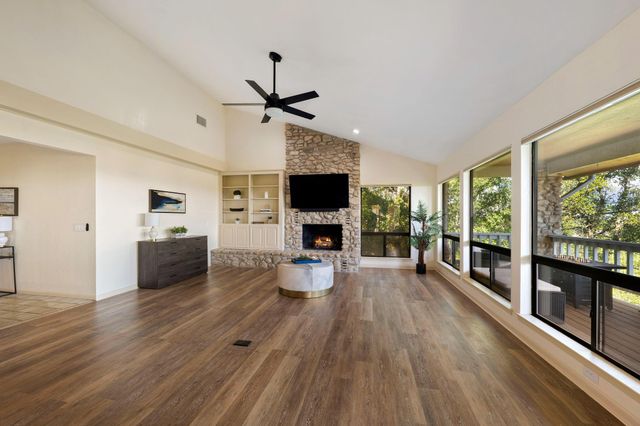 310 Dogie DR A, Horseshoe Bay, TX 78657