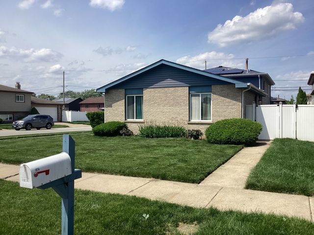 1074 George Street, Calumet City, IL 60409