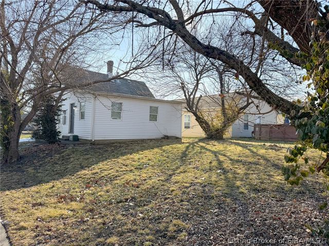 1153 Crystal Avenue, New Albany, IN 47150