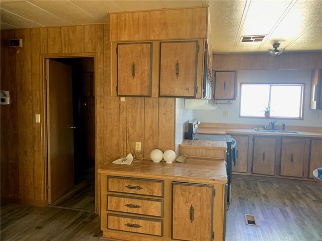 7587 W Unkar Drive, Golden Valley, AZ 86413