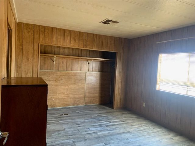 7587 W Unkar Drive, Golden Valley, AZ 86413