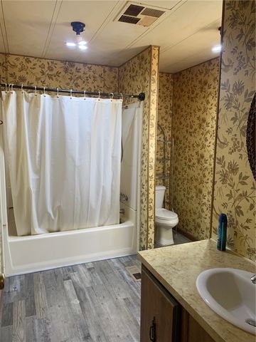 7587 W Unkar Drive, Golden Valley, AZ 86413