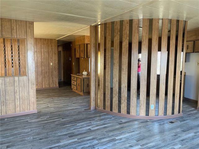 7587 W Unkar Drive, Golden Valley, AZ 86413