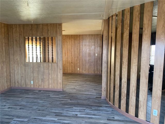 7587 W Unkar Drive, Golden Valley, AZ 86413