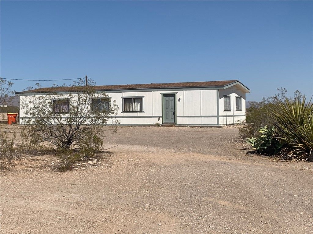 7587 W Unkar Drive, Golden Valley, AZ 86413