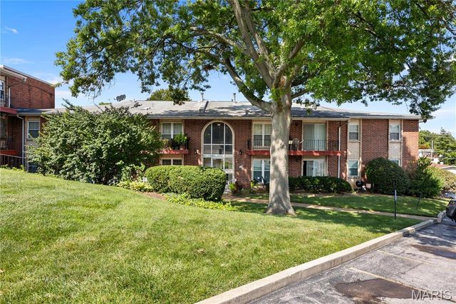 10388 Forest Brook Lane F, St Louis, MO 63146