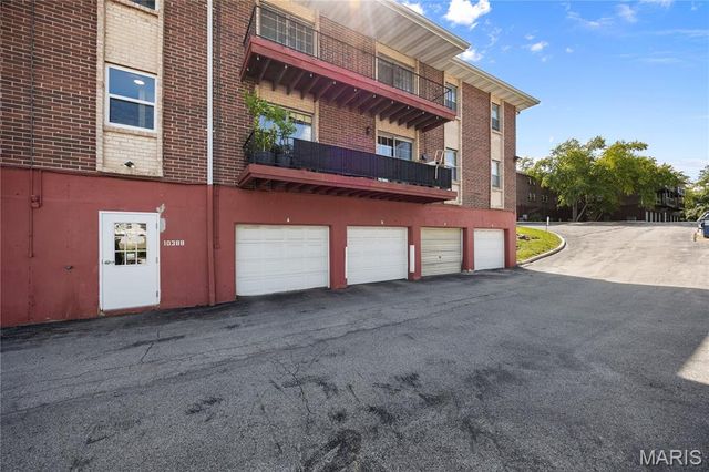 10388 Forest Brook Lane F, St Louis, MO 63146