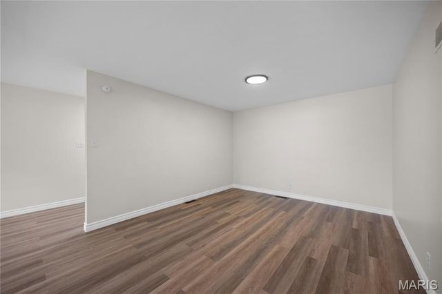 10388 Forest Brook Lane F, St Louis, MO 63146