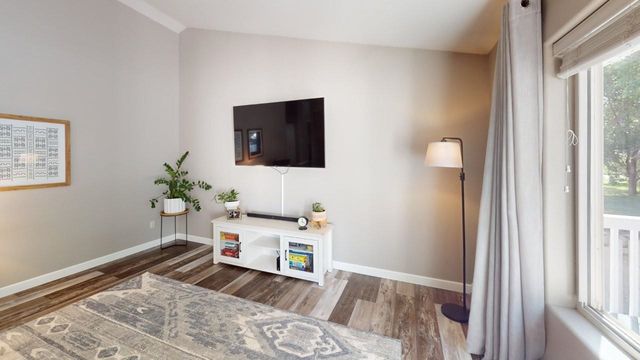 416 22nd St SW, Minot, ND 58701